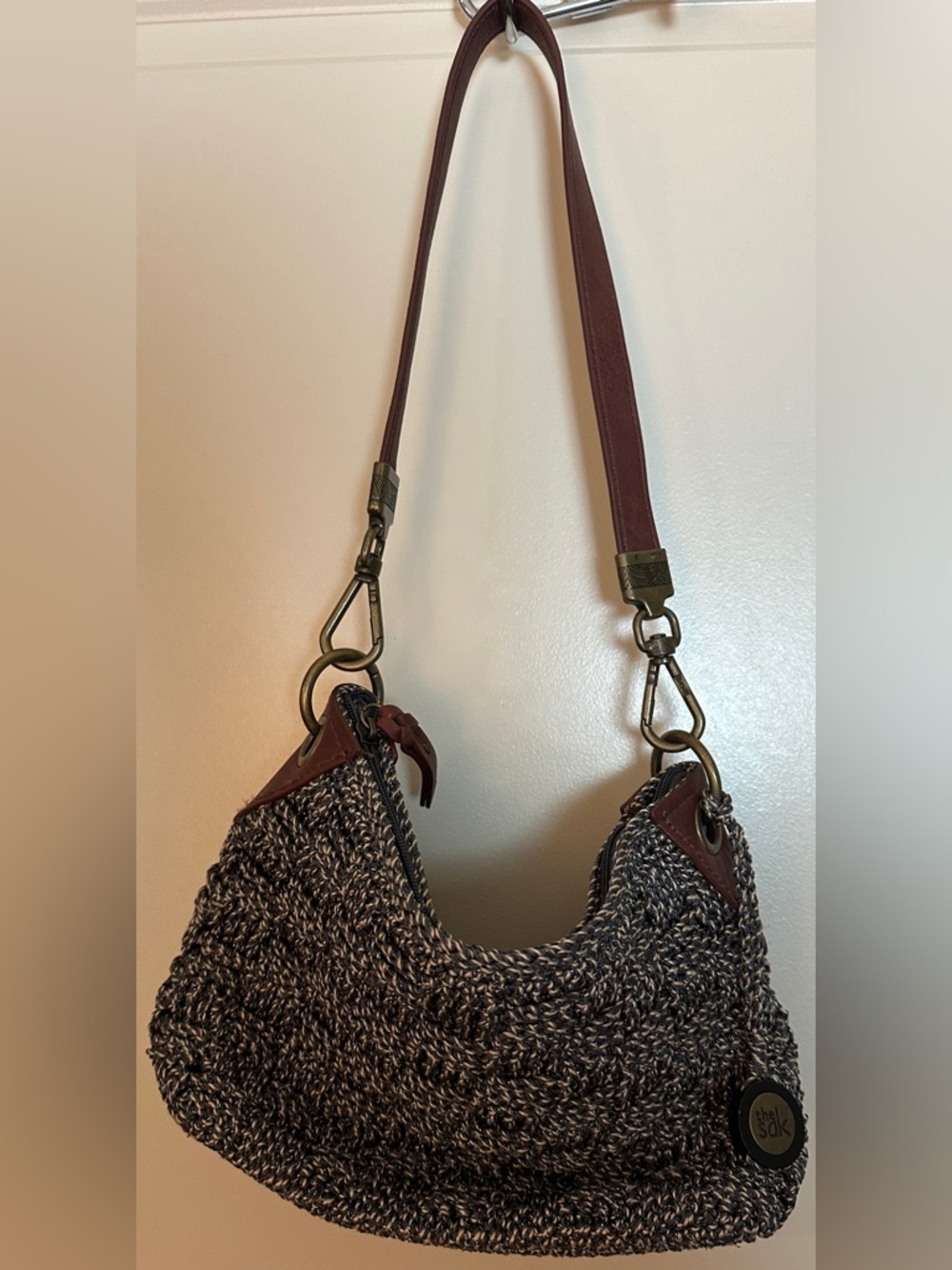 The Sac Woven Hobo Shoulder Bag in Brown and Cream